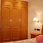 호스탈 라 플라체타 게스트하우스 캄프로돈