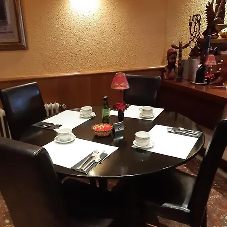 بيت ضيافة شباب لا بلاثيتا 2*